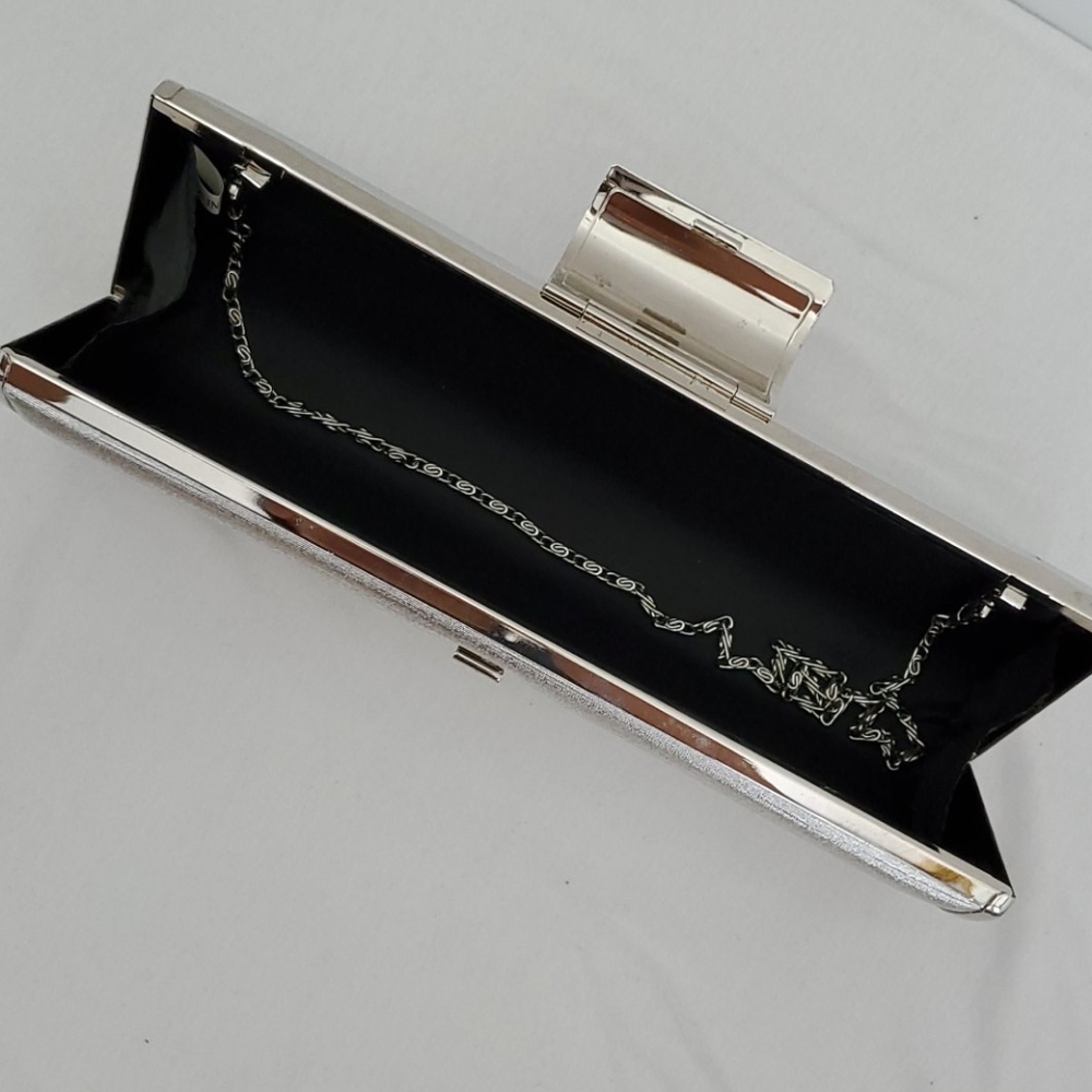 Silver clutch - Picture 4 of 5